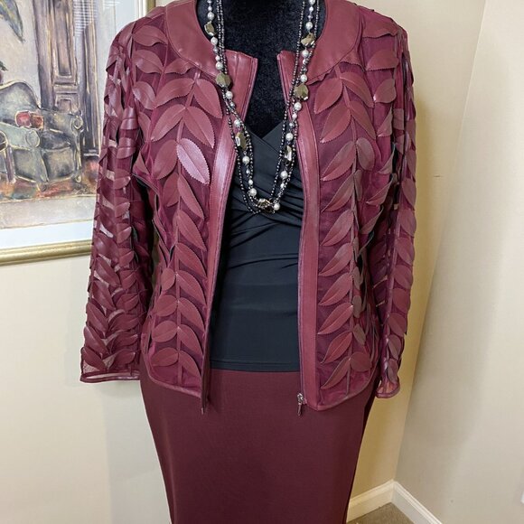 Stylish sheer, burgundy jacket - Picture 6 of 6